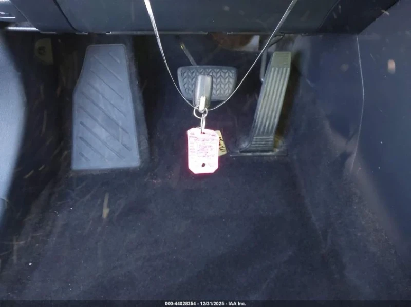 Toyota Rav4 LE, снимка 10 - Автомобили и джипове - 53203177