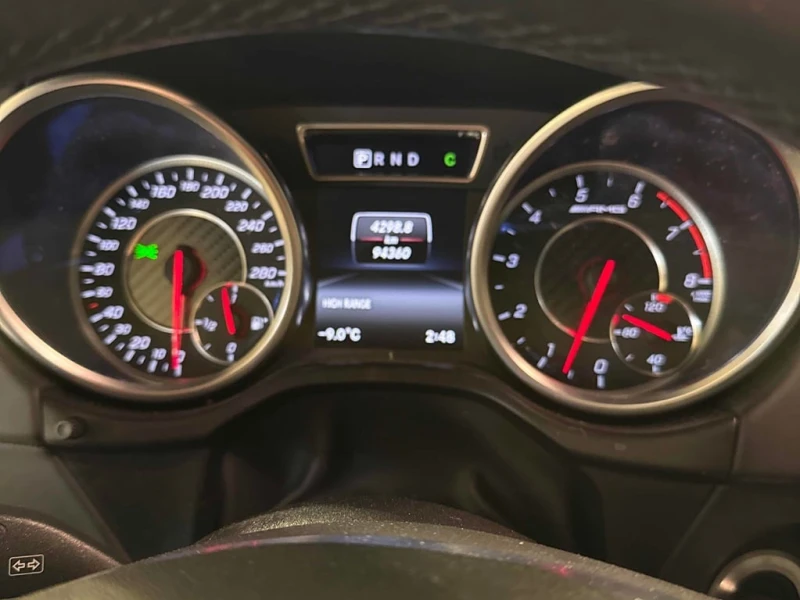 Mercedes-Benz G 63 AMG * CARFAX * БЕЗ ПЪРВОНАЧАЛНА ВНОСКА, снимка 7 - Автомобили и джипове - 53248635