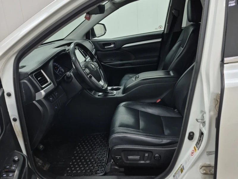 Toyota Highlander Hybrid XLE * * Черен Салон * * Carfax * * Carfax *, снимка 7 - Автомобили и джипове - 53436304