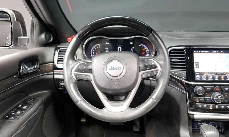 Jeep Grand cherokee, снимка 13 - Автомобили и джипове - 53593868