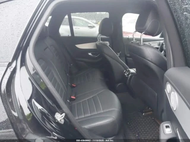 Mercedes-Benz GLC 43 AMG 4MATIC, снимка 11 - Автомобили и джипове - 53025024
