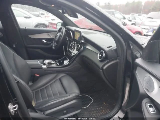 Mercedes-Benz GLC 43 AMG 4MATIC, снимка 10 - Автомобили и джипове - 53025024