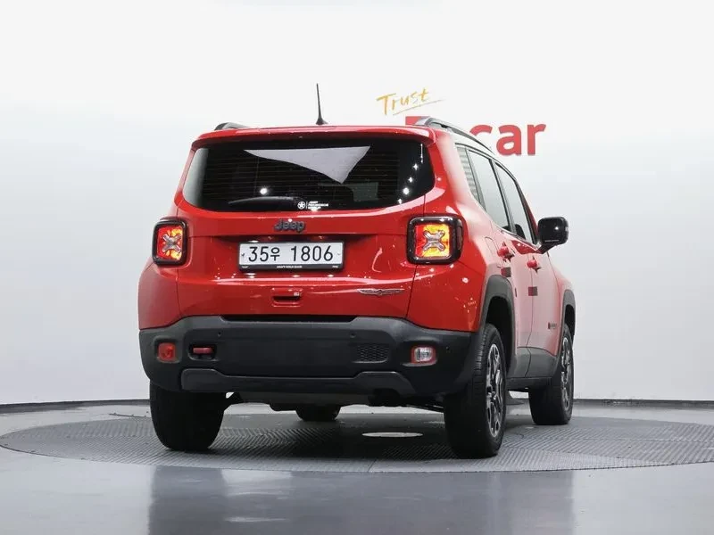 Jeep Renegade TRAILHAWK AWD, снимка 4 - Автомобили и джипове - 55702249