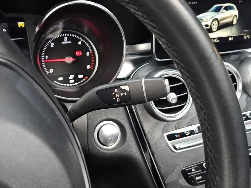 Mercedes-Benz GLC 220 4MATIC - САМО 30% АВАНС, снимка 9 - Автомобили и джипове - 56005604