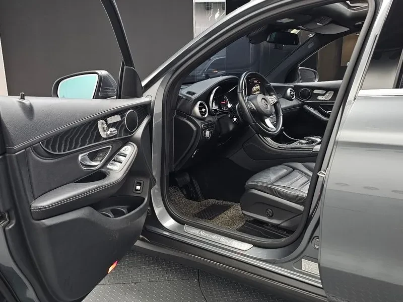 Mercedes-Benz GLC 220 4MATIC - САМО 30% АВАНС, снимка 10 - Автомобили и джипове - 56005604