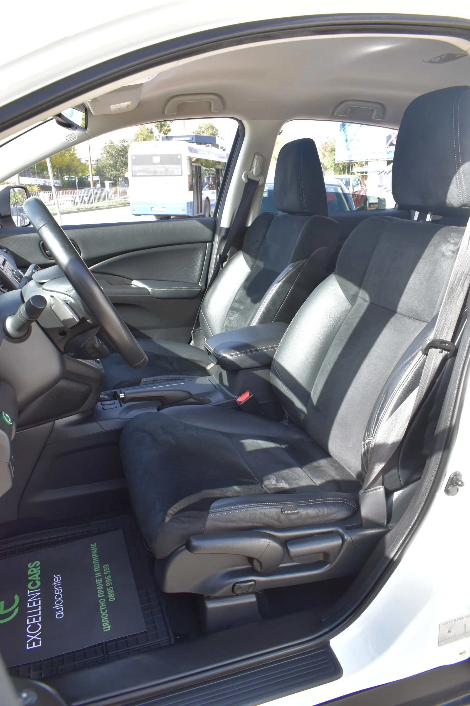 Honda Cr-v 2.0i* 4x4* LED - изображение 9