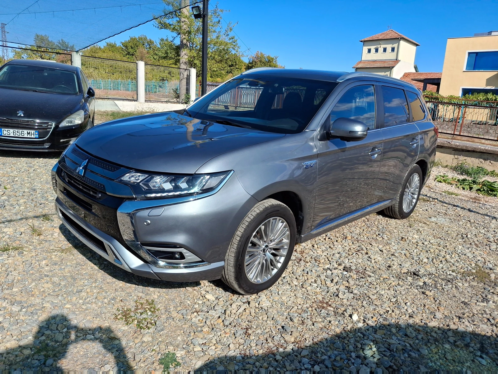 Mitsubishi Outlander 2.4 Phev - изображение 3