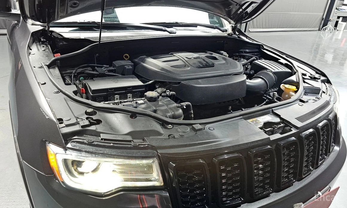 Jeep Grand cherokee  - изображение 6