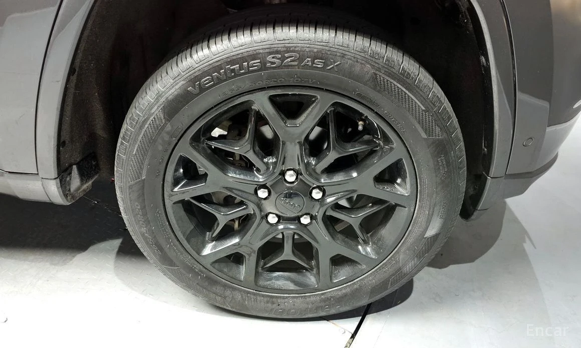 Jeep Grand cherokee  - изображение 5