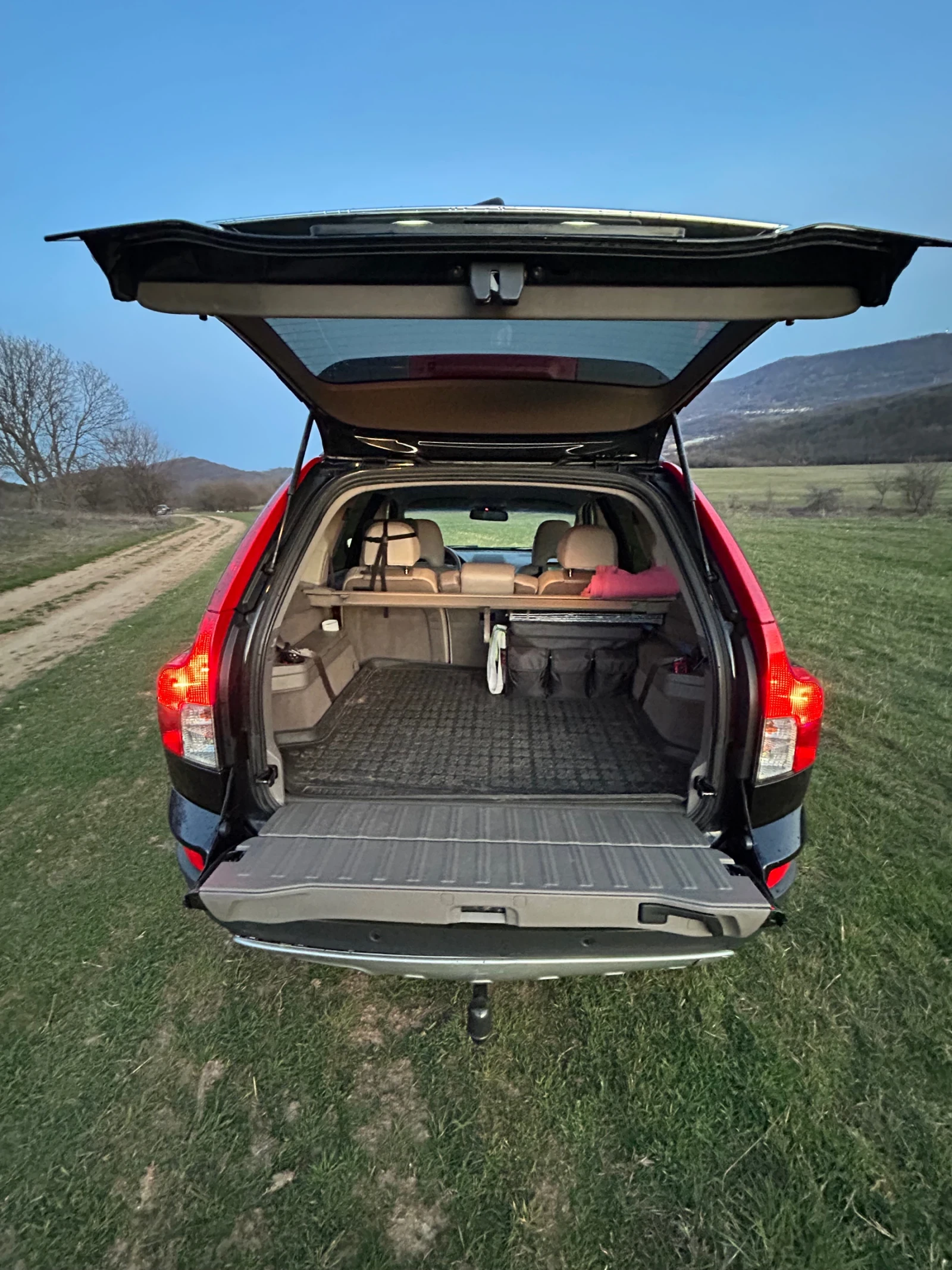 Volvo Xc90 2.4, снимка 8 - Автомобили и джипове - 53816332