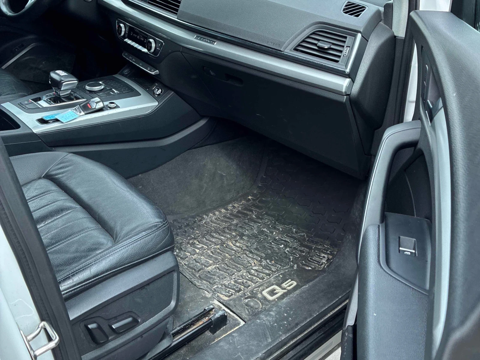 Audi Q5 KOMFORT * CAR FAX * АВТО КРЕДИТ * , снимка 6 - Автомобили и джипове - 54240149