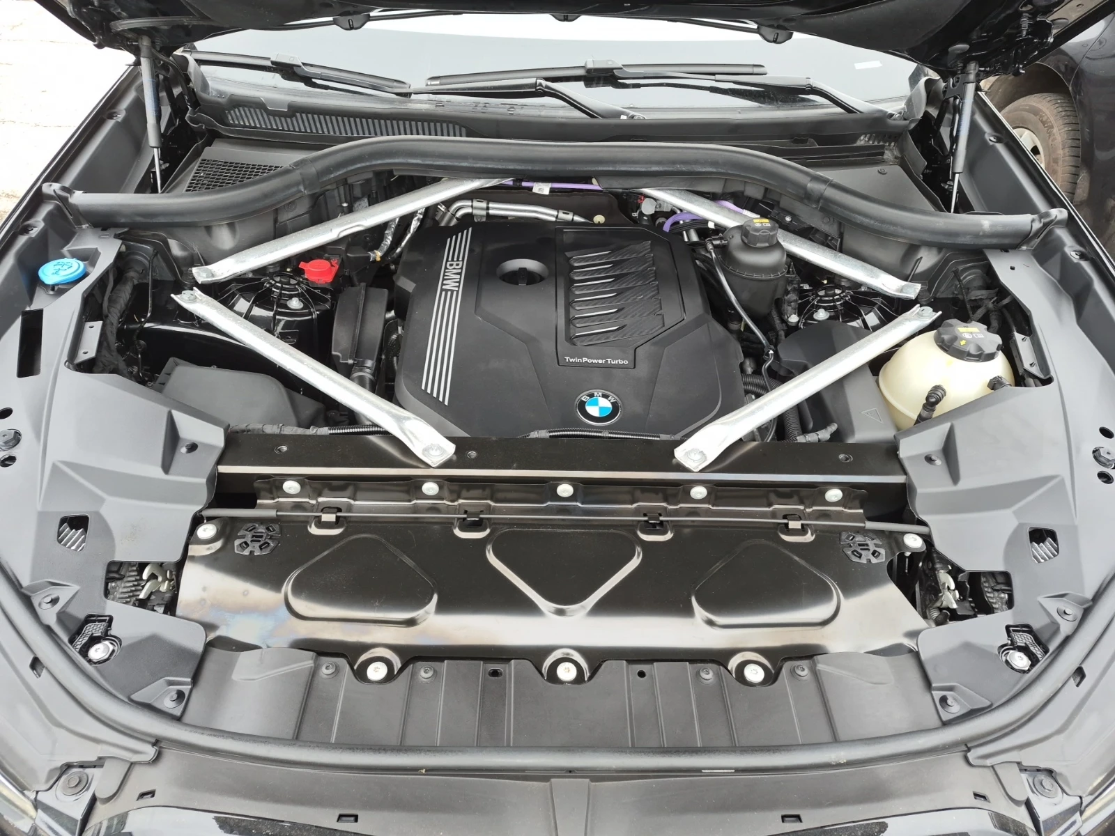 BMW X5 xDrive40i, снимка 8 - Автомобили и джипове - 54426606