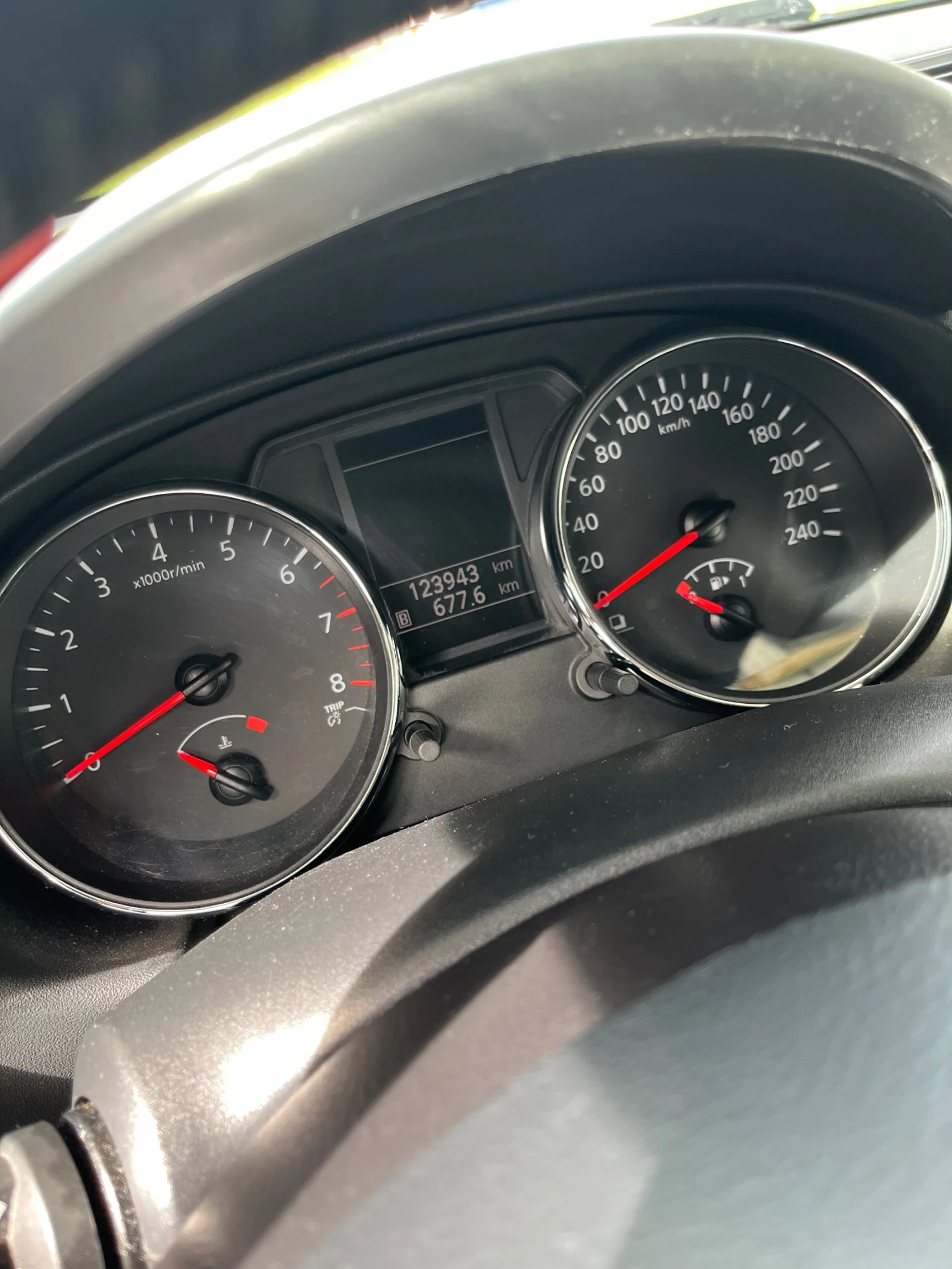 Nissan Qashqai Facelift , снимка 12 - Автомобили и джипове - 54543779