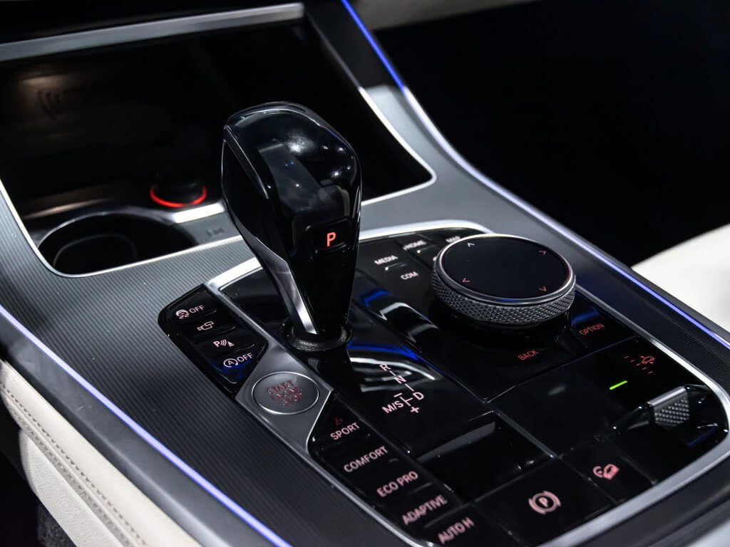 BMW X5 40i* M-SPORT* LASER* DISTRONIC* HARMAN* 360 CAM, снимка 14 - Автомобили и джипове - 55058307