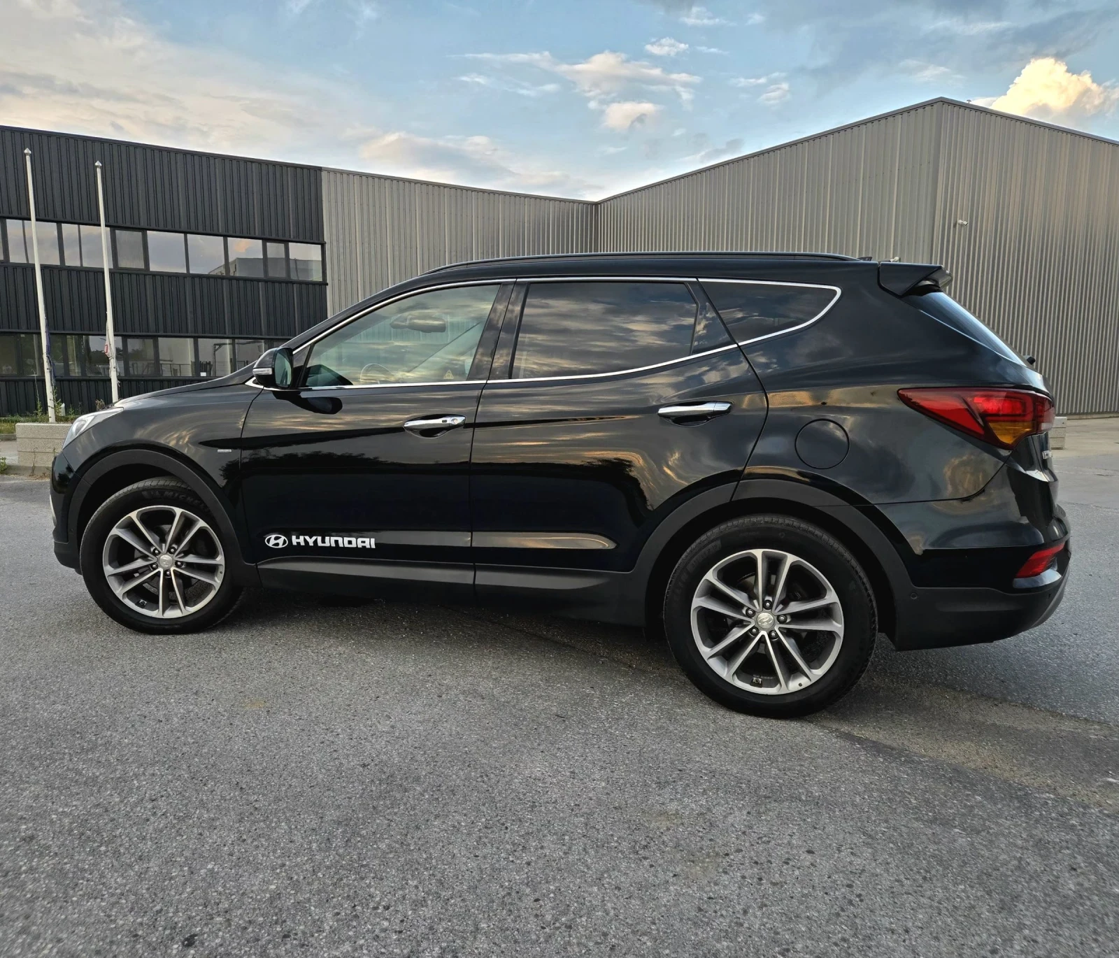 Hyundai Santa fe LIMITED EDITION 2.2CRDI 4WD 200кс 2017г.360 КАМЕРИ, снимка 2 - Автомобили и джипове - 55149645