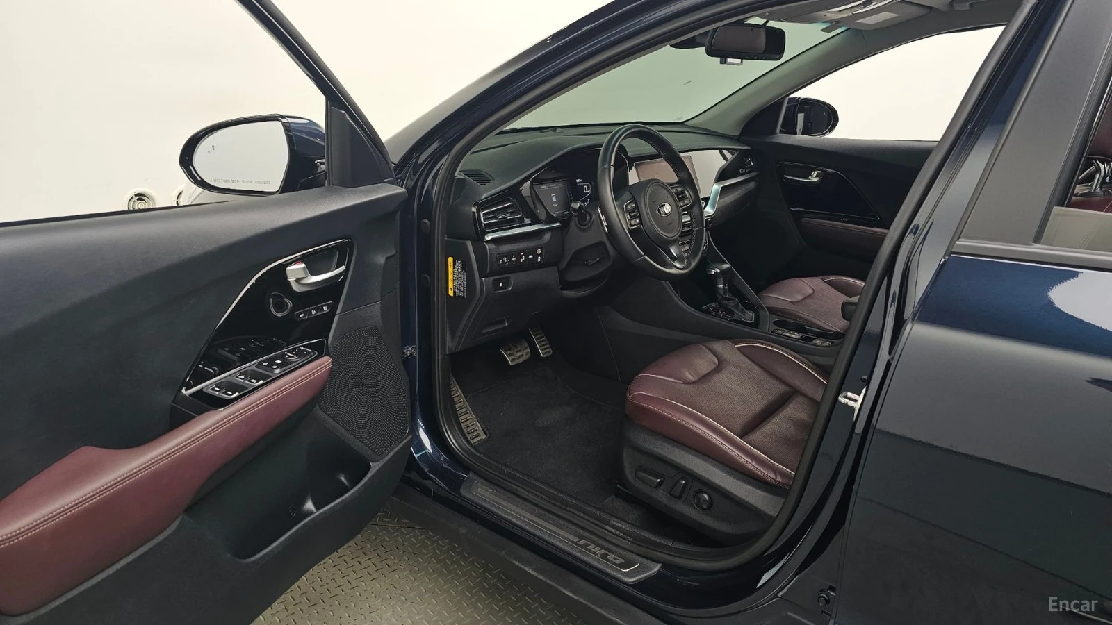Kia Niro HYBRID* NOBLESSE* ПОДГРЕВ* ОБДУХВАНЕ* КАМЕРА* , снимка 9 - Автомобили и джипове - 55465860