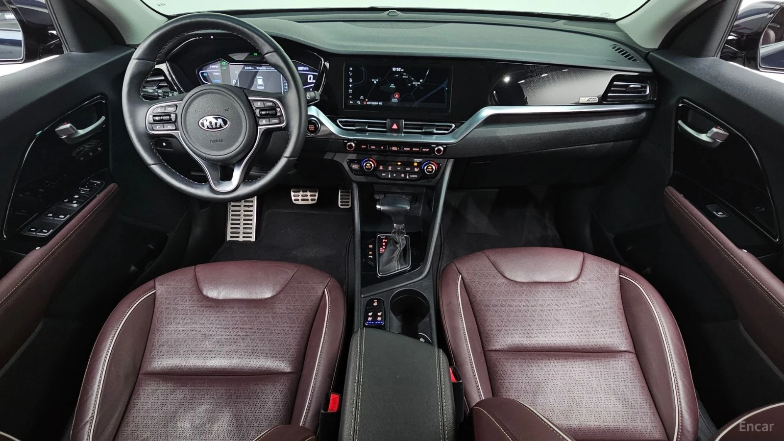 Kia Niro HYBRID* NOBLESSE* ПОДГРЕВ* ОБДУХВАНЕ* КАМЕРА* , снимка 6 - Автомобили и джипове - 55465860