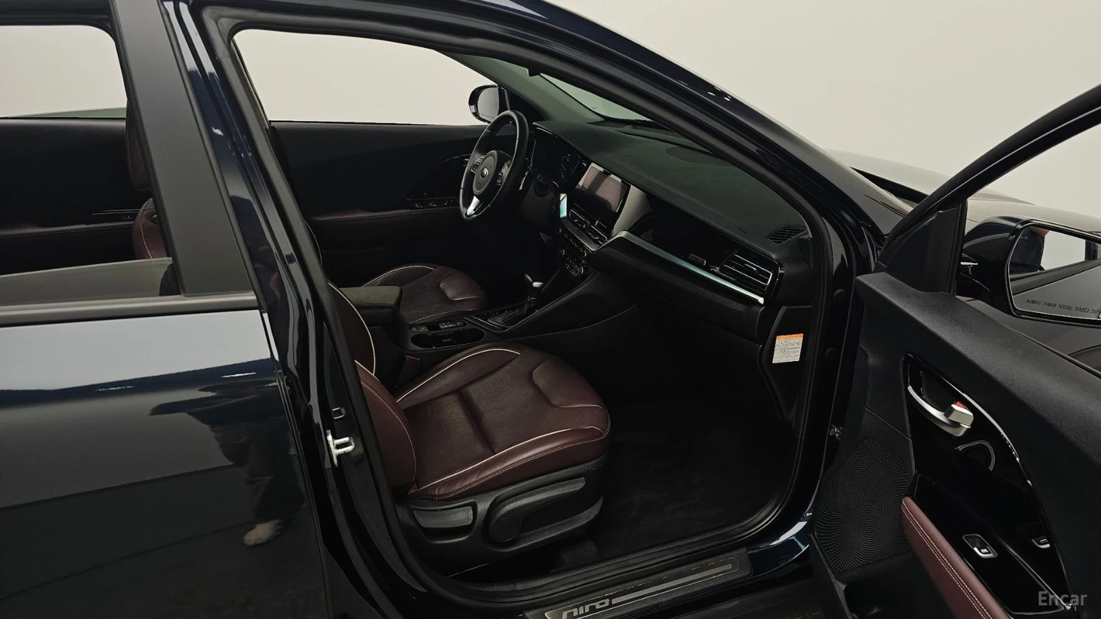 Kia Niro HYBRID* NOBLESSE* ПОДГРЕВ* ОБДУХВАНЕ* КАМЕРА* , снимка 10 - Автомобили и джипове - 55465860