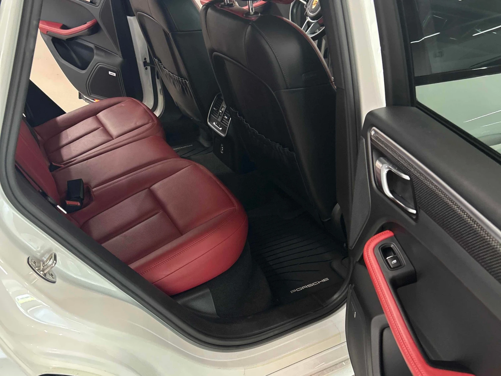 Porsche Macan GTS | CARFAX | АВТОФИНАНСИРАНЕ, снимка 13 - Автомобили и джипове - 55892311