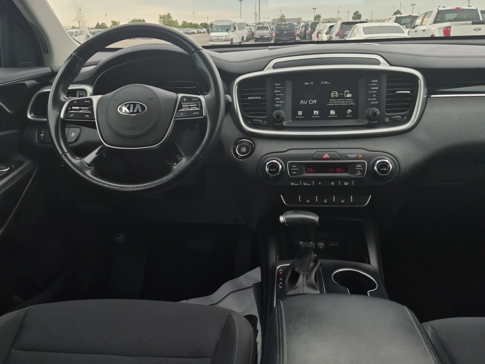 Kia Sorento * LX * CARFAX * ПОДГРЕВ, снимка 10 - Автомобили и джипове - 56096684