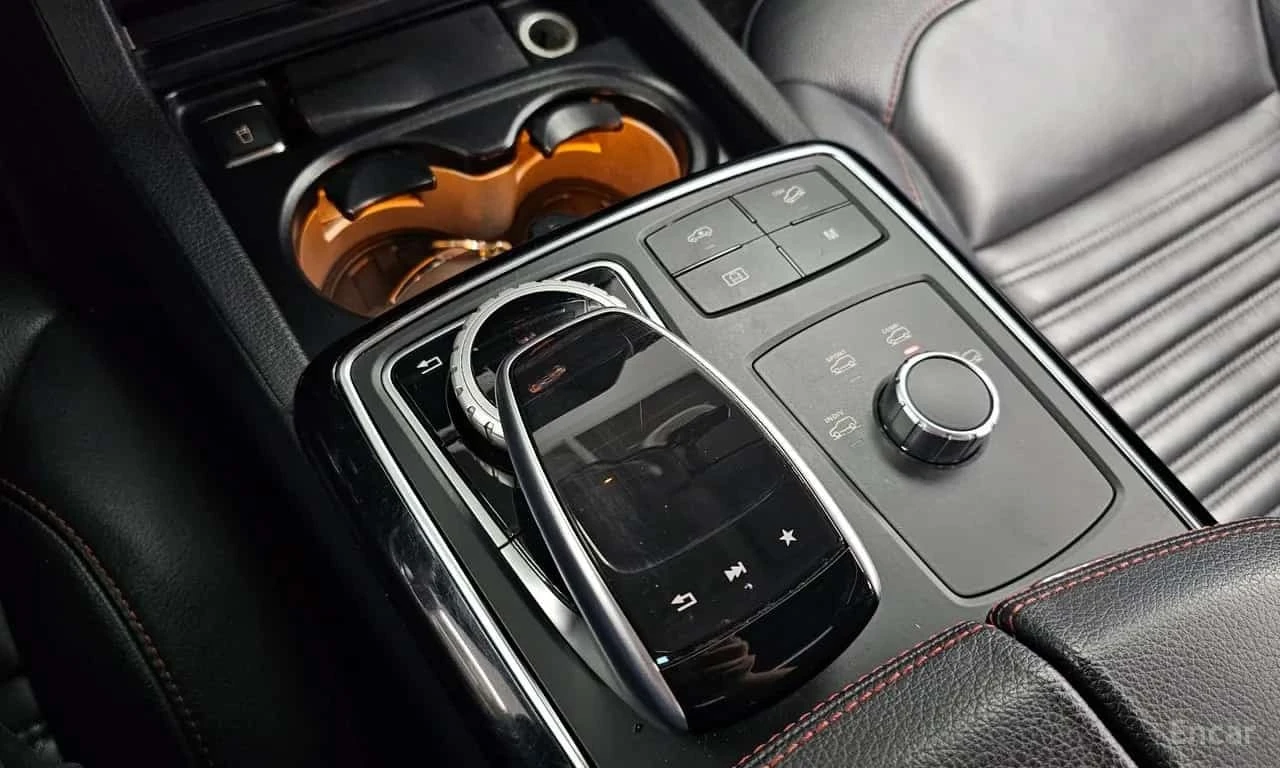 Mercedes-Benz GLE 350 d 4MATIC Coupe * 360 * Панорама * , снимка 10 - Автомобили и джипове - 56317905