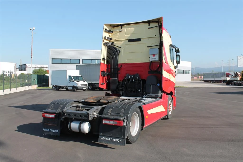 Renault T 520 хидравлична помпа - изображение 4
