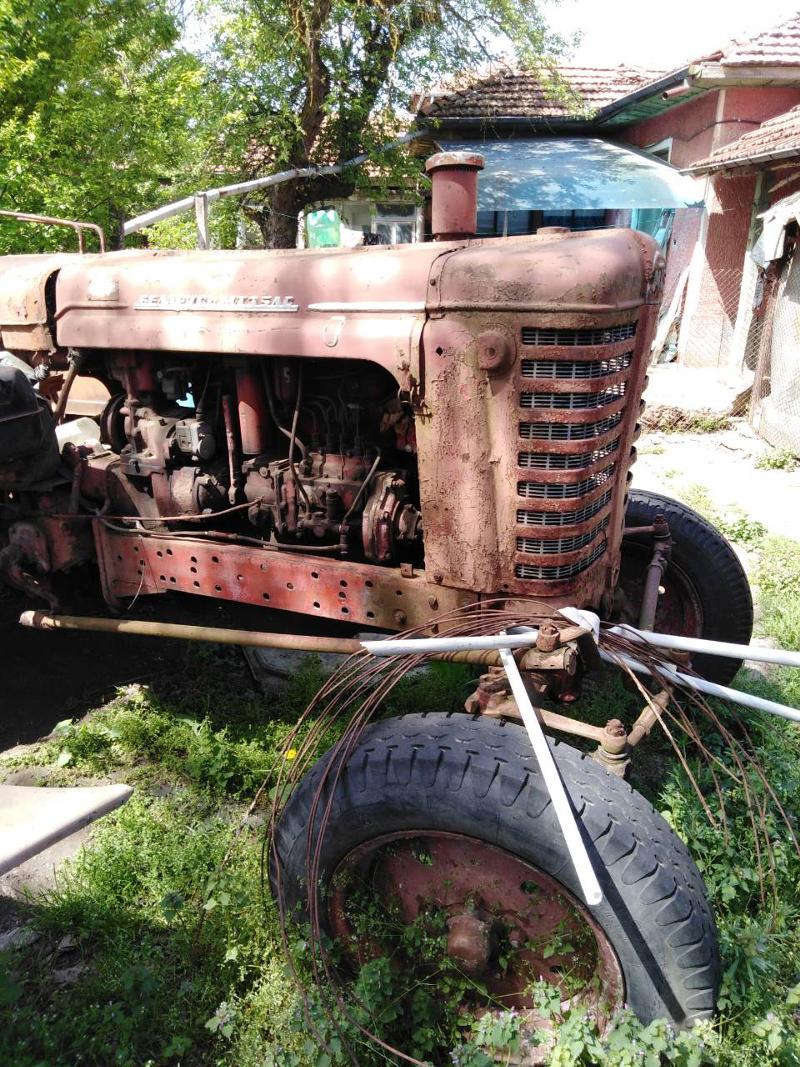 Трактор Беларус, снимка 1 - Селскостопанска техника - 36718504