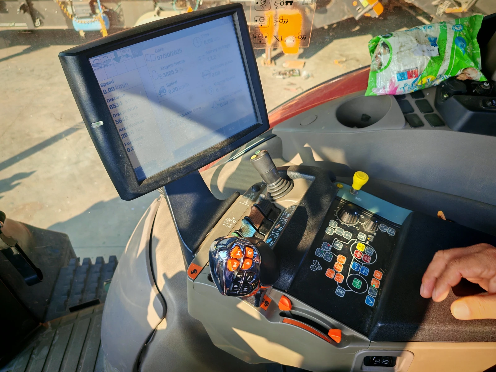  CASE IH OPTUM 300     20 % | Mobile.bg   16