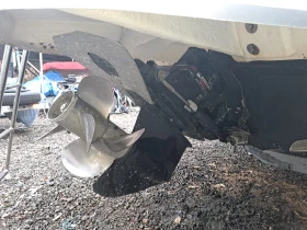 Моторна яхта Sea Ray 240 Select, снимка 17