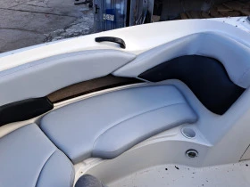 Моторна яхта Sea Ray 240 Select, снимка 7