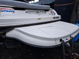 Моторна яхта Sea Ray 240 Select, снимка 16