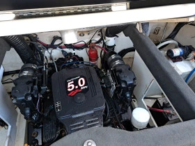 Моторна яхта Sea Ray 240 Select, снимка 15