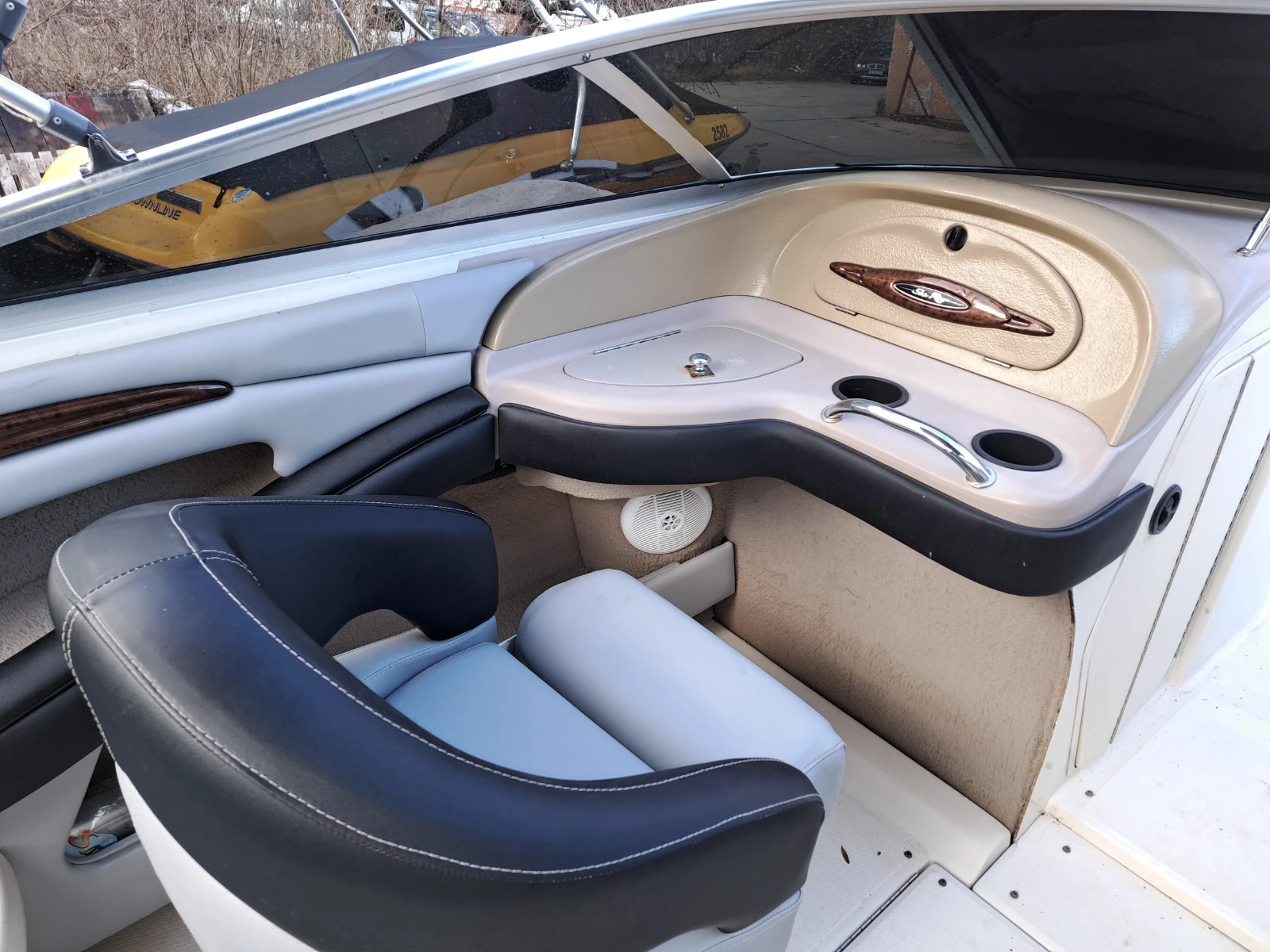   Sea Ray 240 Select | Mobile.bg   12