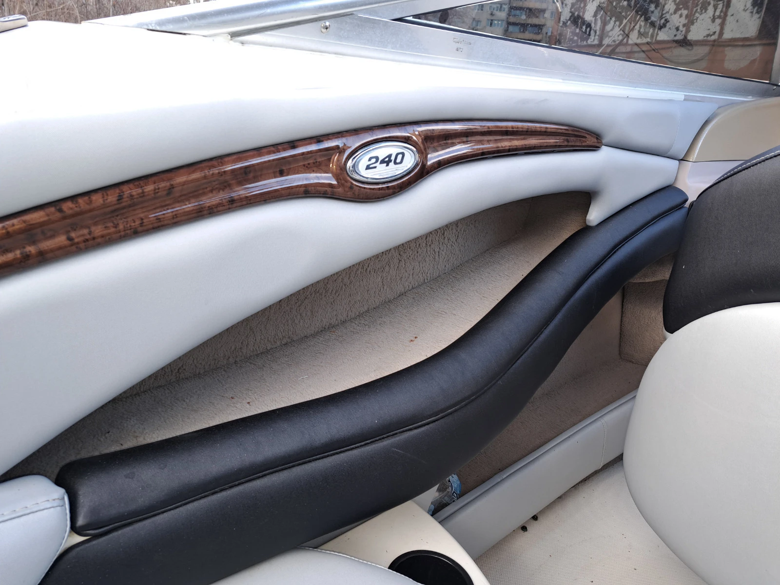   Sea Ray 240 Select | Mobile.bg   13