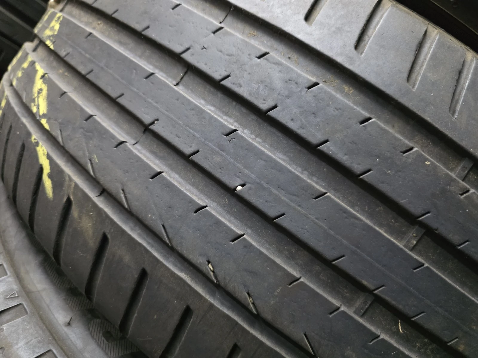 Гуми Летни 225/50R18, снимка 4 - Гуми и джанти - 56730709