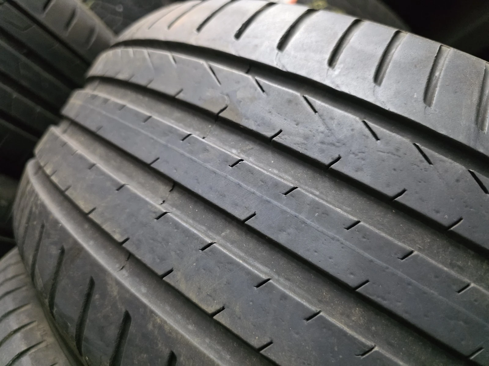 Гуми Летни 225/50R18, снимка 3 - Гуми и джанти - 56730709