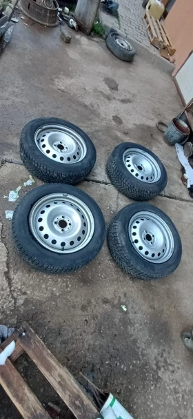 ����� �� �������� �� ���� � ������ 205/60R16 �� Dacia Jogger