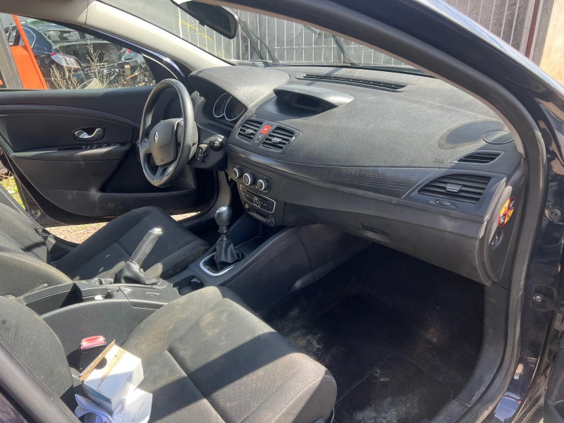 Renault Megane 1.4 TCe, снимка 9 - Автомобили и джипове - 40129482