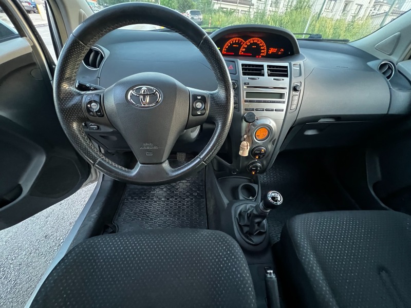 Toyota Yaris 1.33 Dual VVT-i, снимка 12 - Автомобили и джипове - 46190268