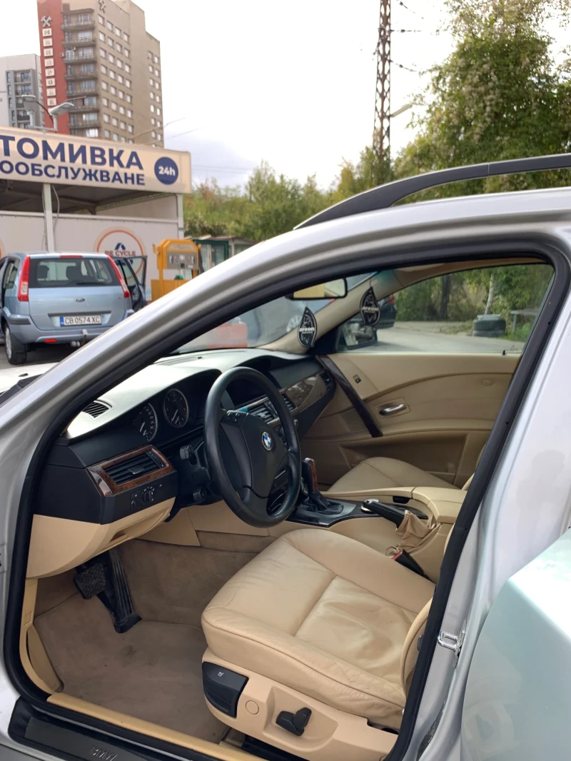 BMW 525, снимка 10 - Автомобили и джипове - 47709650