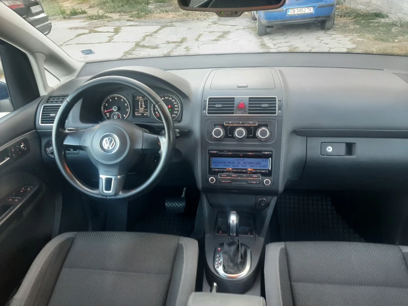 VW Touran, снимка 14 - Автомобили и джипове - 49345383