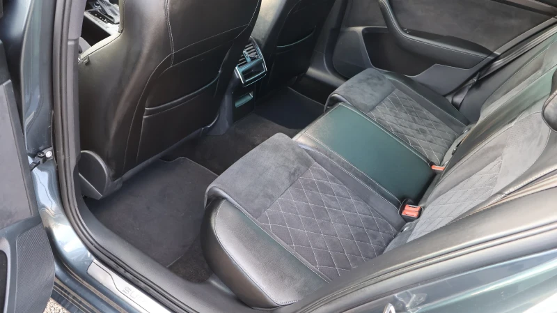 Skoda Superb 2.0TDI SPORTLine DSG MATRIX ДИСТРОНИК KeyLess , снимка 9 - Автомобили и джипове - 51435786