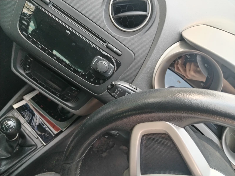 Seat Ibiza 1.4 16V CGG, снимка 7 - Автомобили и джипове - 51687995