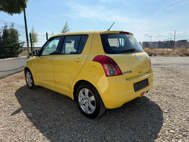 Suzuki Swift 1.3 Facelift , снимка 10 - Автомобили и джипове - 52316376