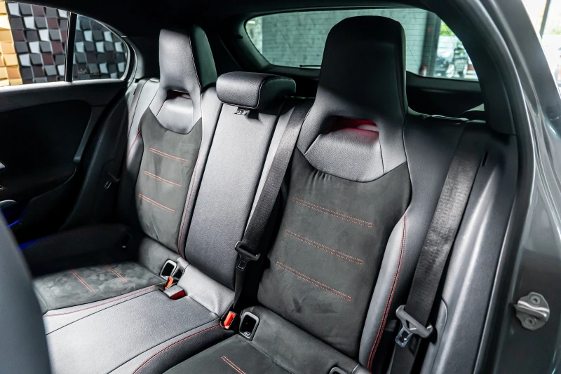 Mercedes-Benz A 200 AMG, снимка 13 - Автомобили и джипове - 52036643