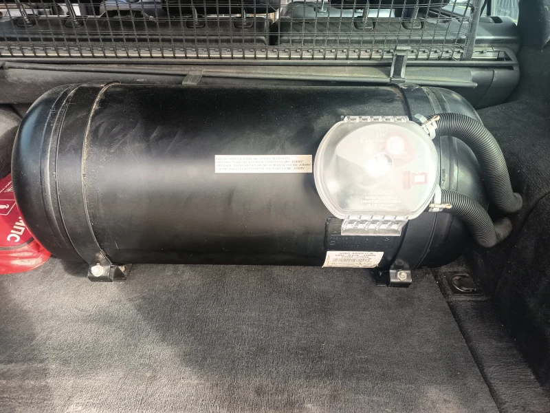 Mercedes-Benz E 200, снимка 14 - Автомобили и джипове - 52517509