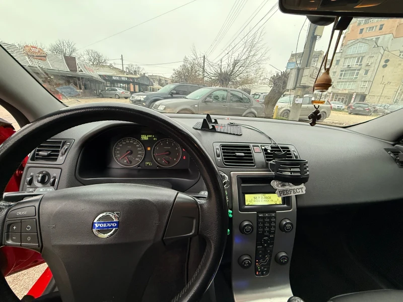 Volvo V50 2.4/170/Перфектна, снимка 9 - Автомобили и джипове - 52595051