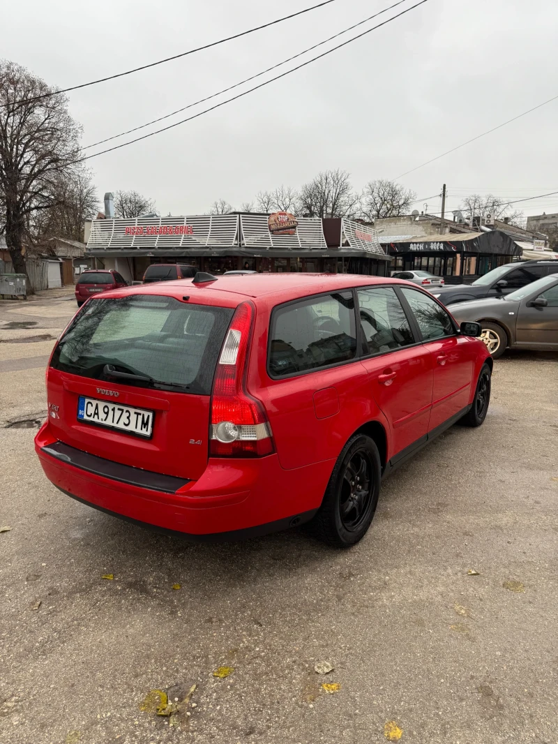 Volvo V50 2.4/170/Перфектна, снимка 4 - Автомобили и джипове - 52595051