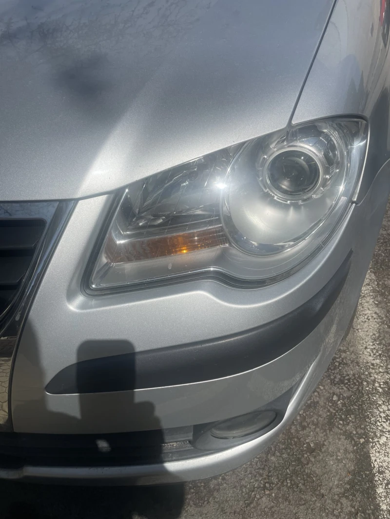 VW Touran 1.9  тди, снимка 11 - Автомобили и джипове - 52692946