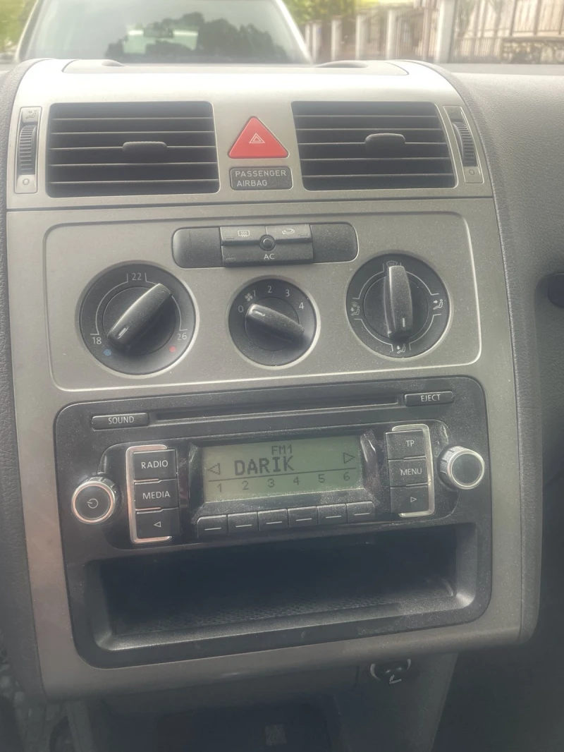 VW Touran 1.9  тди, снимка 17 - Автомобили и джипове - 52692946